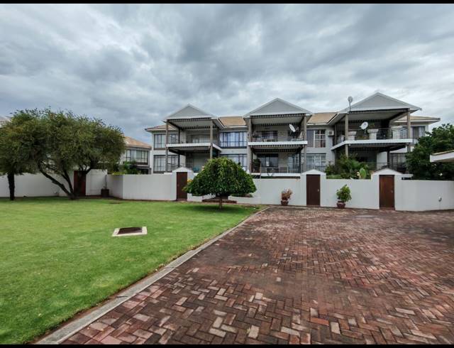 2 BEDROOM TOWNHOUSE FOR SALE IN THREE RIVERS
